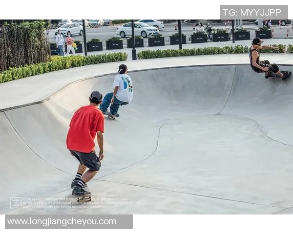 南京滑板队与杭州滑板队赛后复盘探讨团队协作的成功与不足